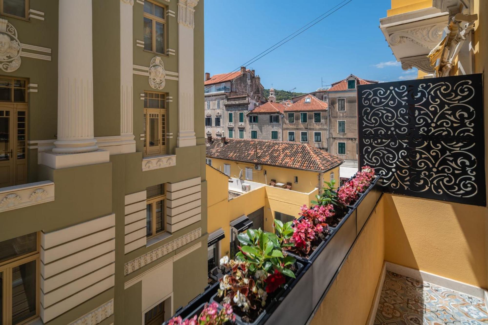 Monamel Luxury Suites Split Exterior photo